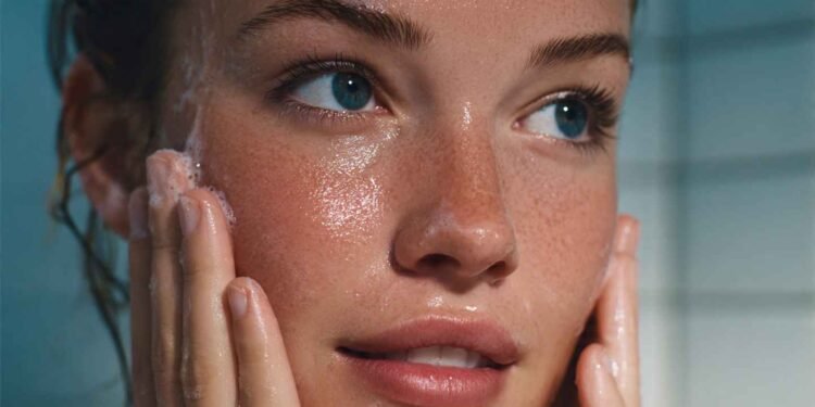 hyaluronic-acid-face-wash-benefits